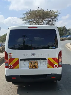 Toyota HiAce 2019 White
