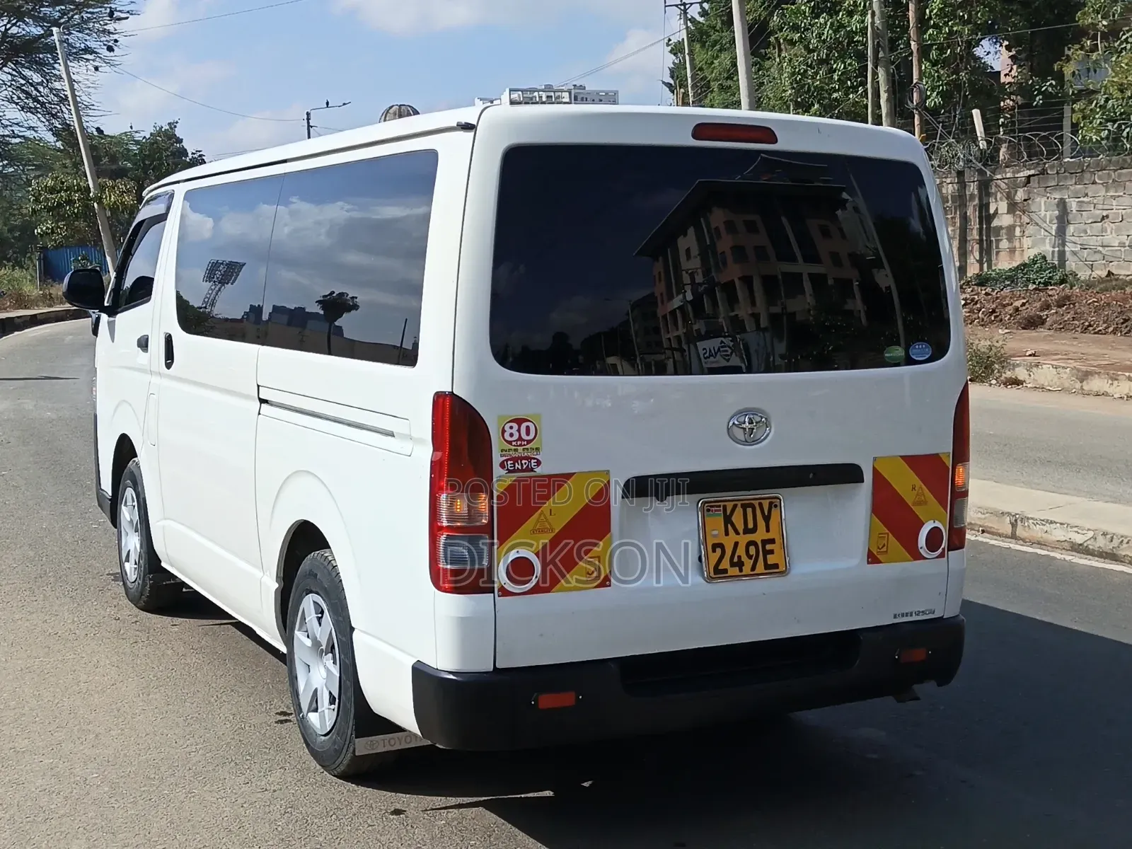 Toyota HiAce 2019 White
