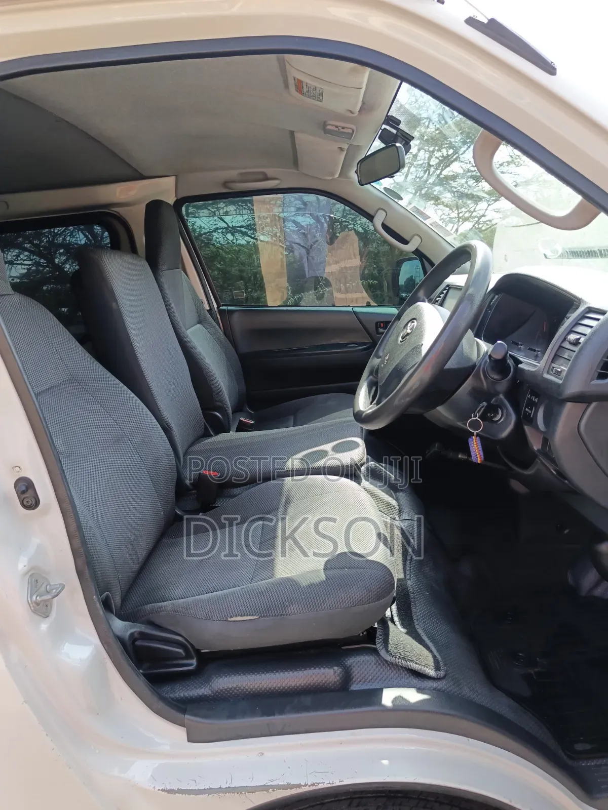 Toyota HiAce 2019 White