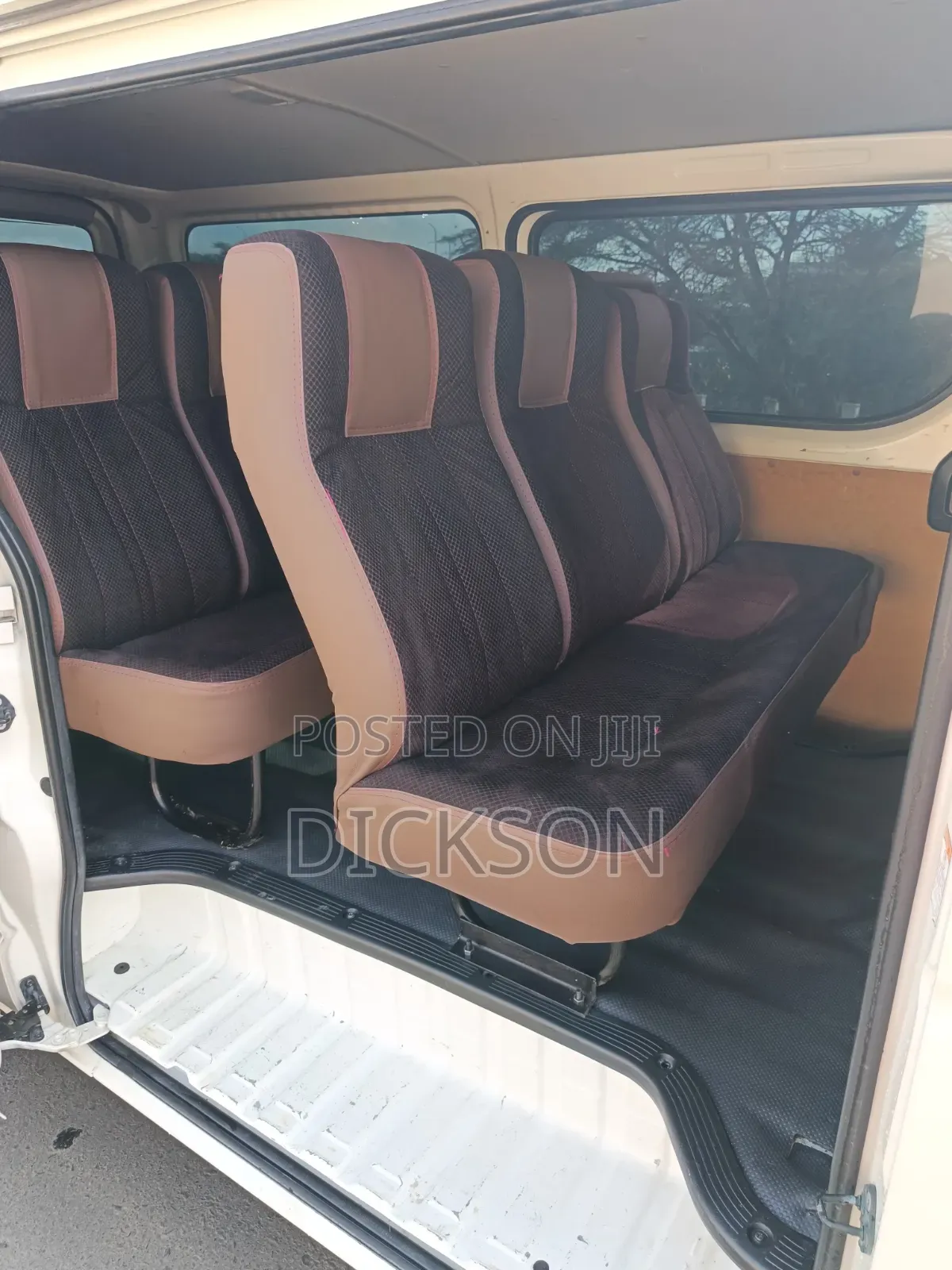 Toyota HiAce 2019 White