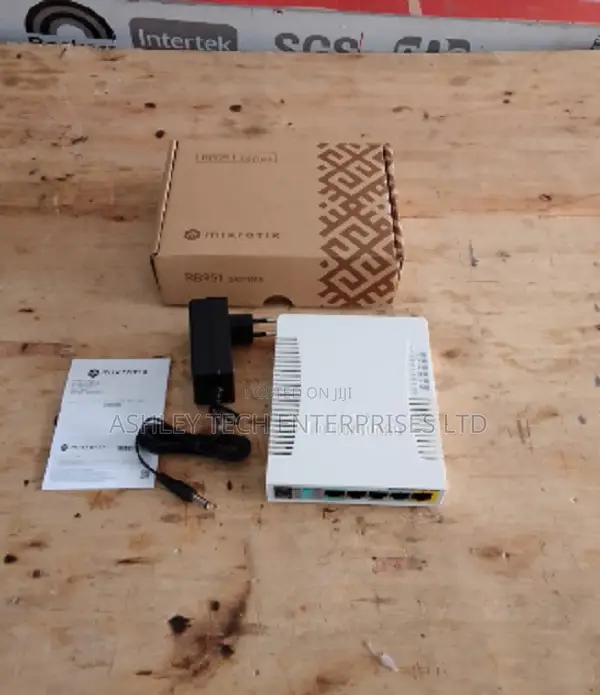 MikroTik RB951Ui-2HnD Professional WiFi Solution