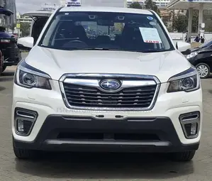 Subaru Forester Premium AWD 2019 White
