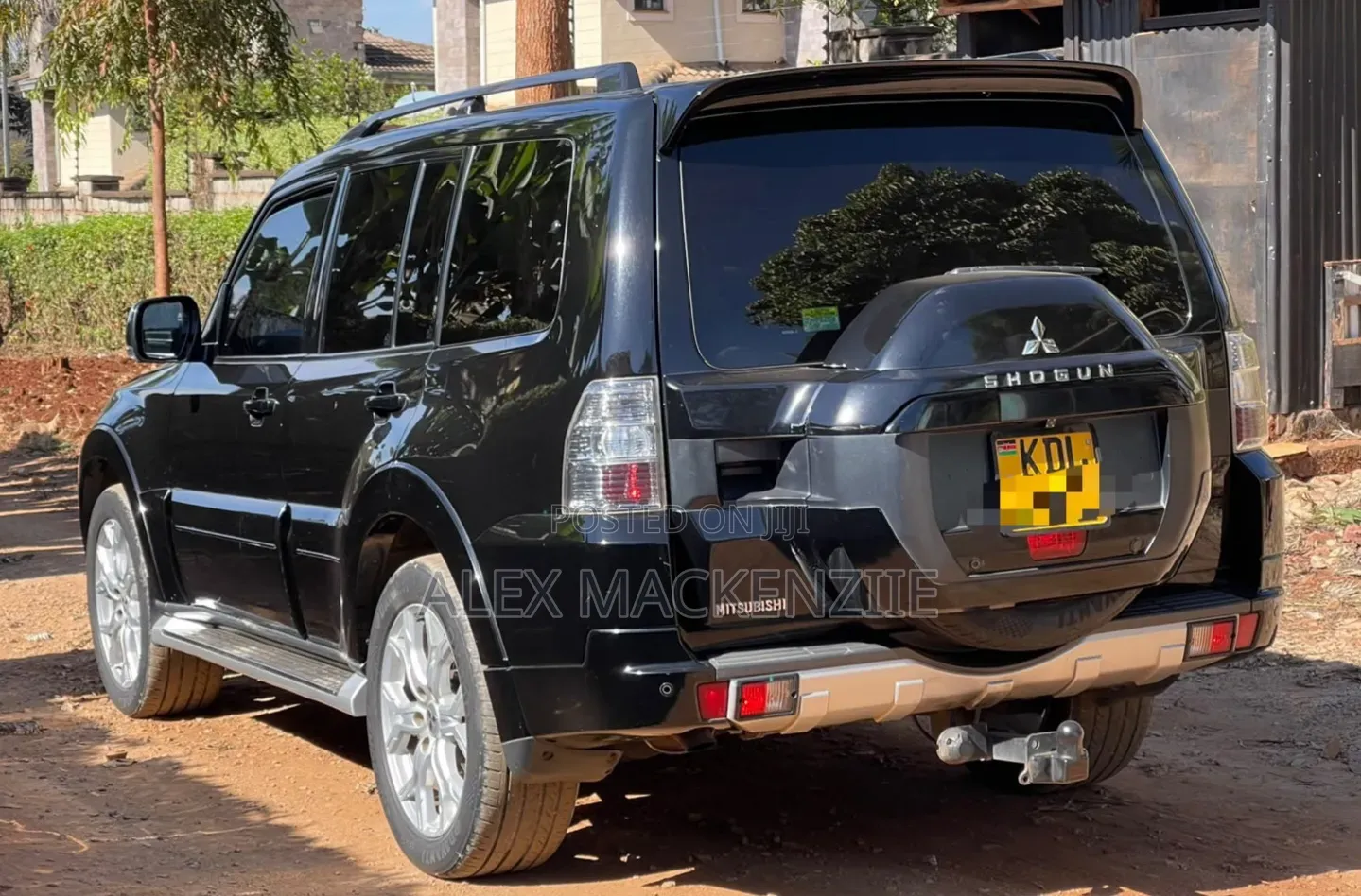 Mitsubishi Pajero 2016 Black