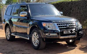 Mitsubishi Pajero 2016 Black