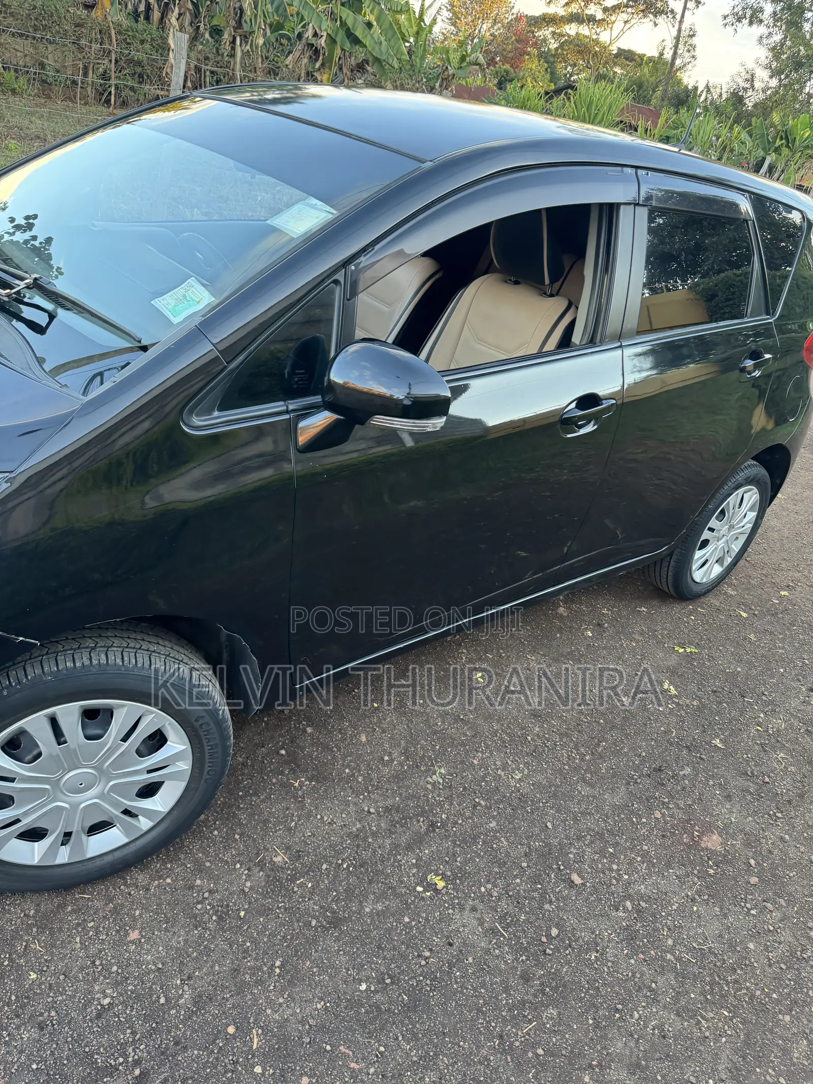 Subaru Trezia 2011 Black