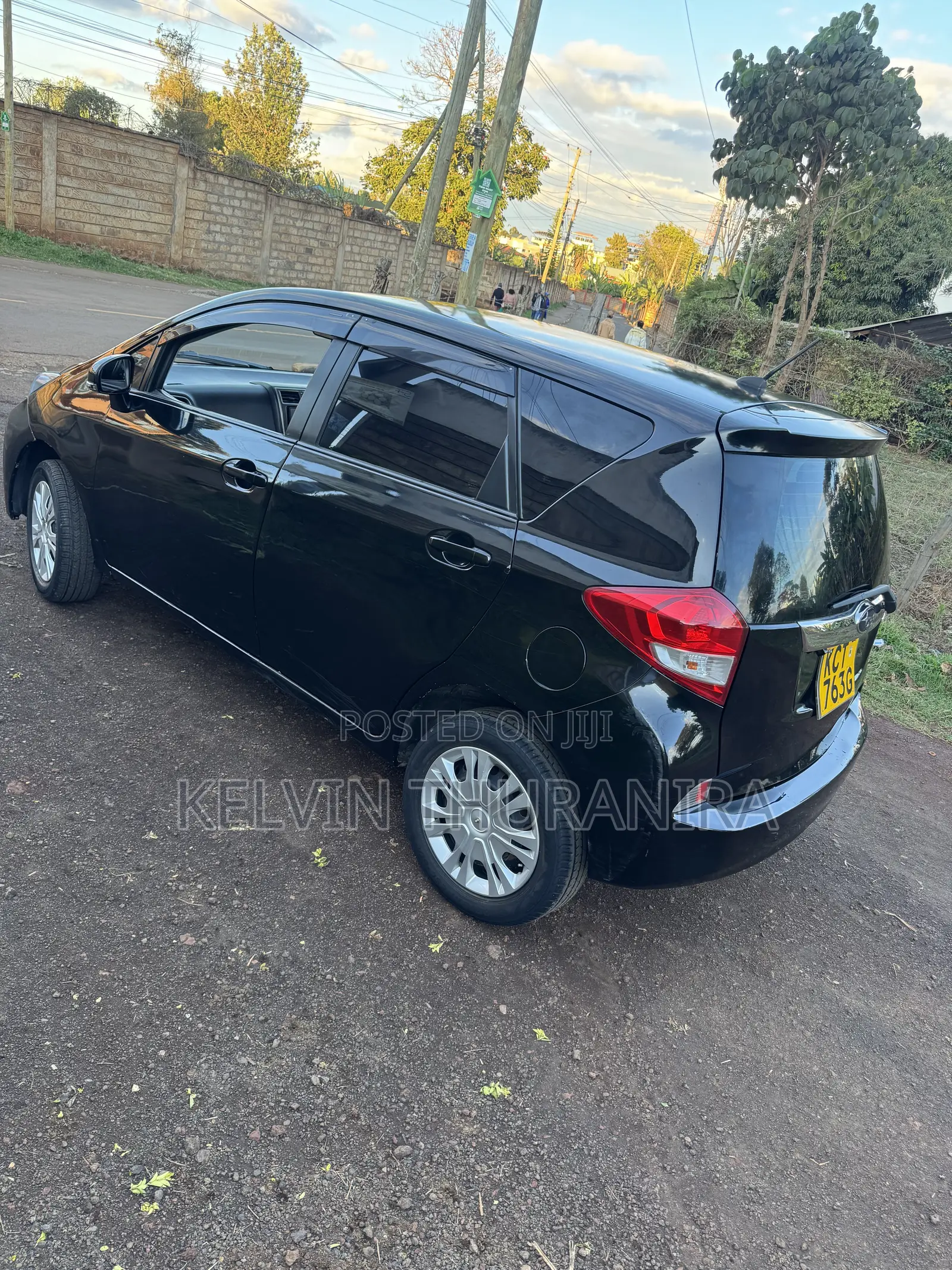 Subaru Trezia 2011 Black