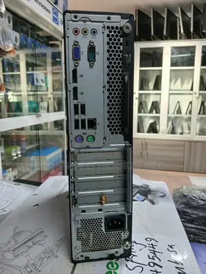 Desktop Computer Lenovo ThinkCentre M715 8GB AMD Ryzen 7 HDD 500GB