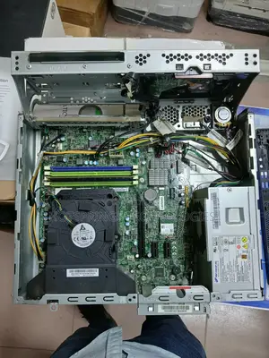 Desktop Computer Lenovo ThinkCentre M715 8GB AMD Ryzen 7 HDD 500GB