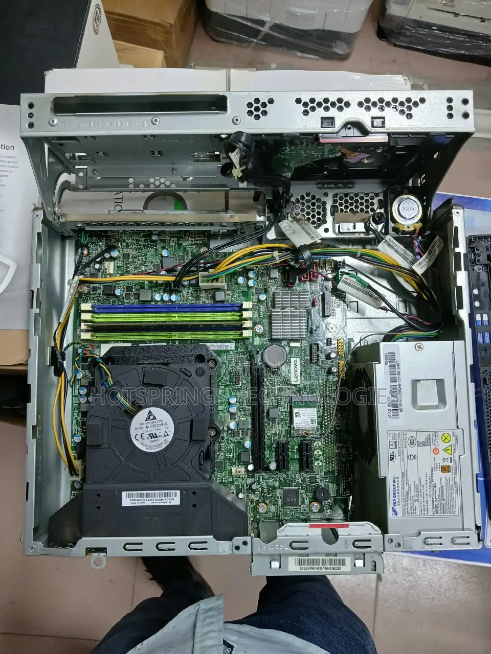 Desktop Computer Lenovo ThinkCentre M715 8GB AMD Ryzen 7 HDD 500GB