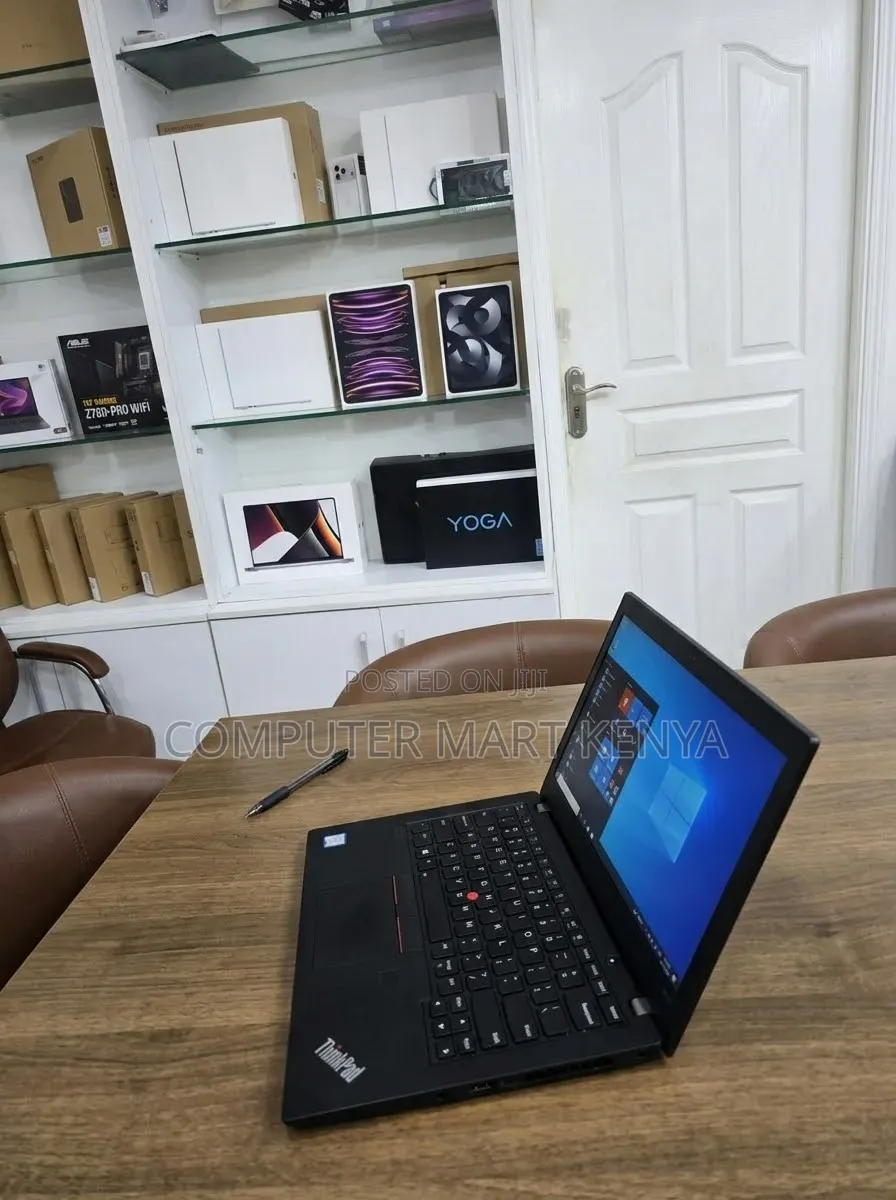New Laptop Lenovo ThinkPad X280 8GB Intel Core i5 SSD 256GB