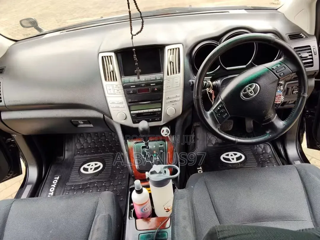 Toyota Harrier 2.4 2012 Black