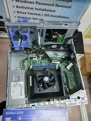 Desktop Computer Lenovo 8GB Intel Core i7 HDD 500GB