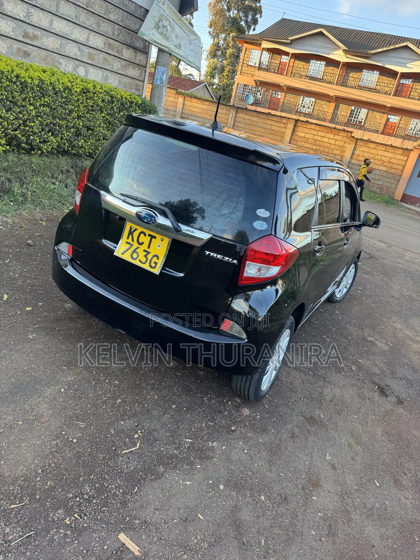 Subaru Trezia 2011 Black