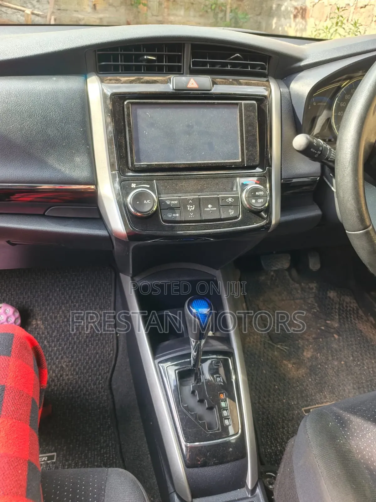 Toyota Corolla Fielder 2019 Silver