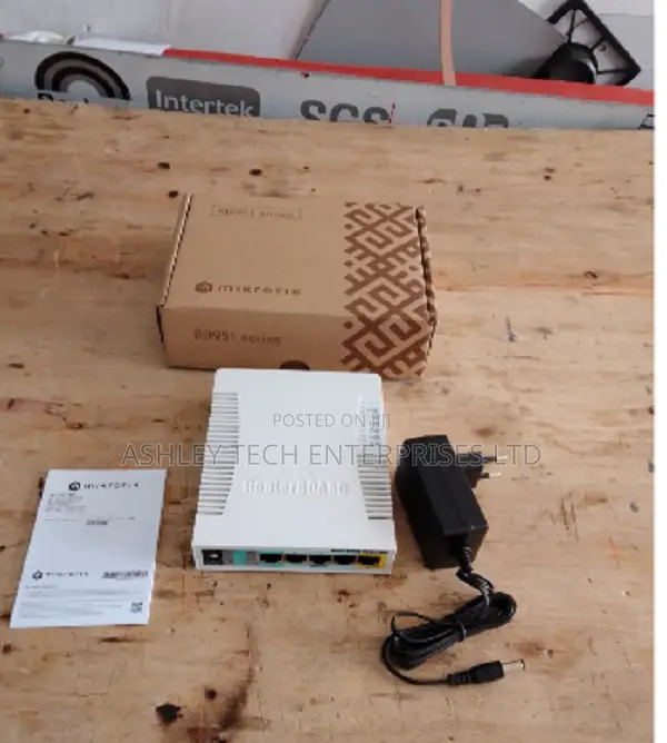 MikroTik RB951Ui-2HnD 5-Port Ethernet Router