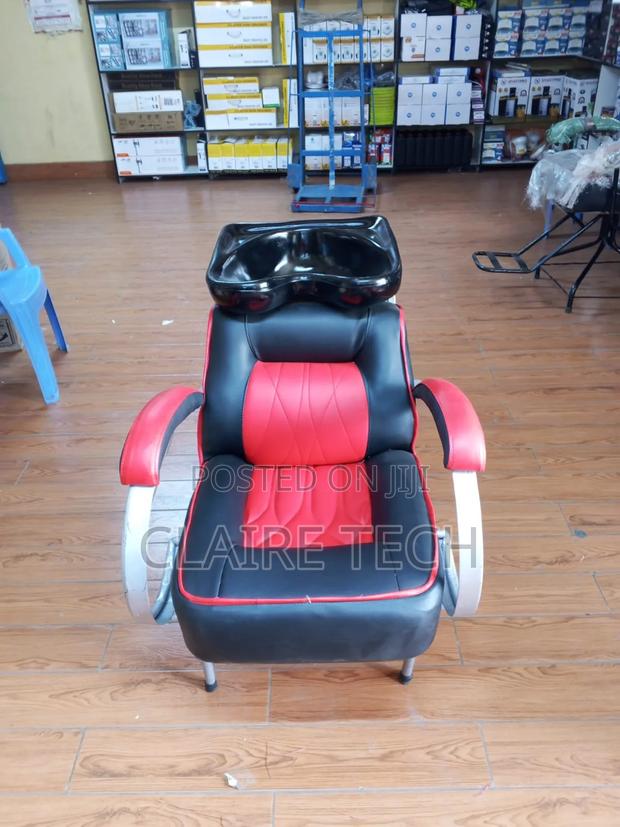 Professional Salon Chair With Built-in Sink - thumbnail 2