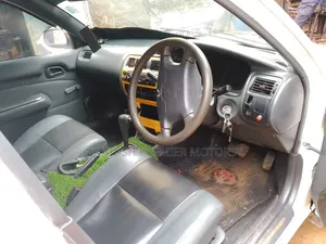 Toyota Corolla 2001 White