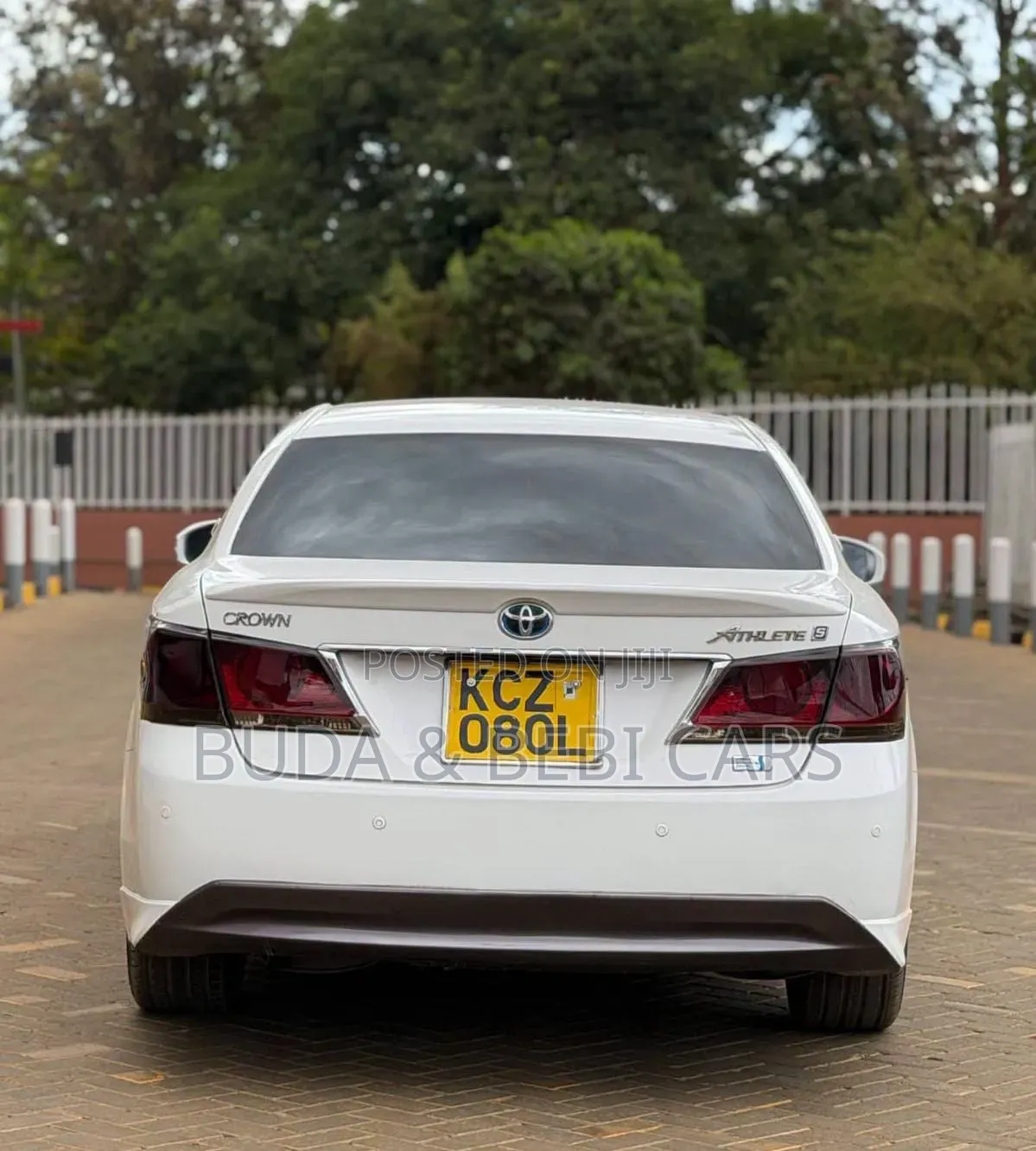Toyota Crown 2013 Off white