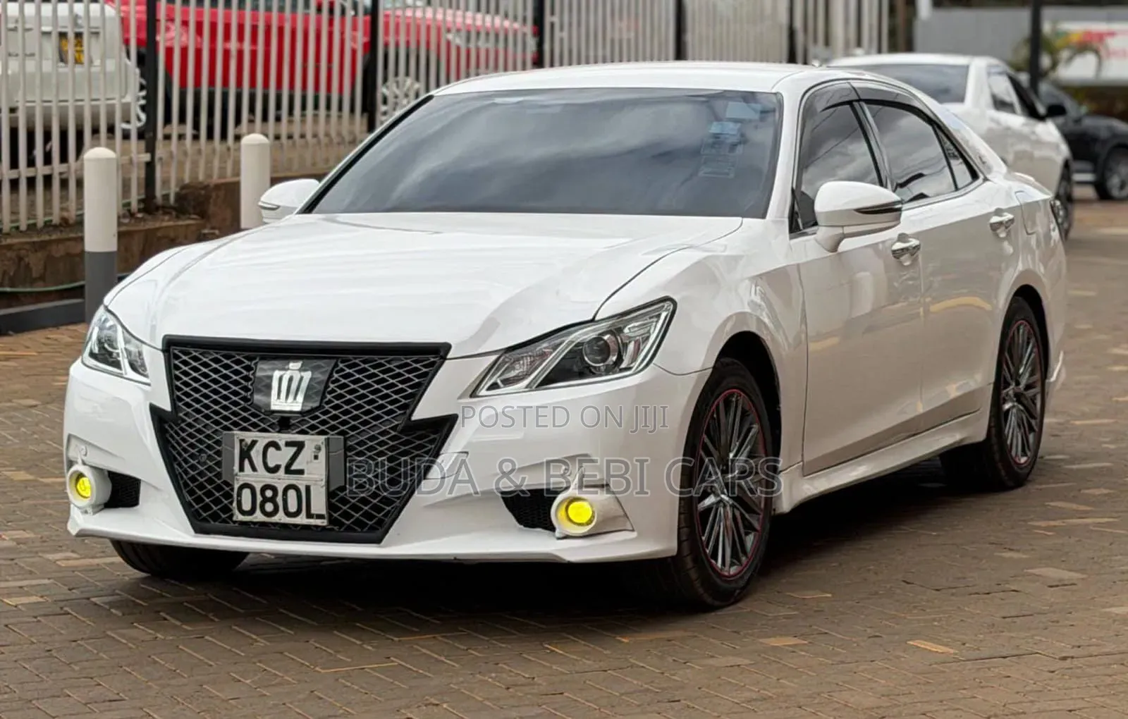 Toyota Crown 2013 Off white
