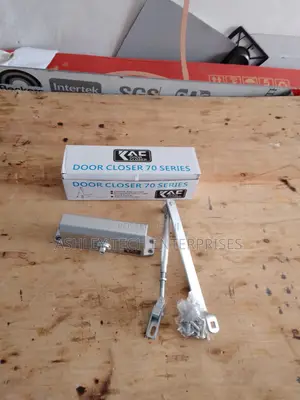 Strong Door Closer – Ideal for Offices & Businesses