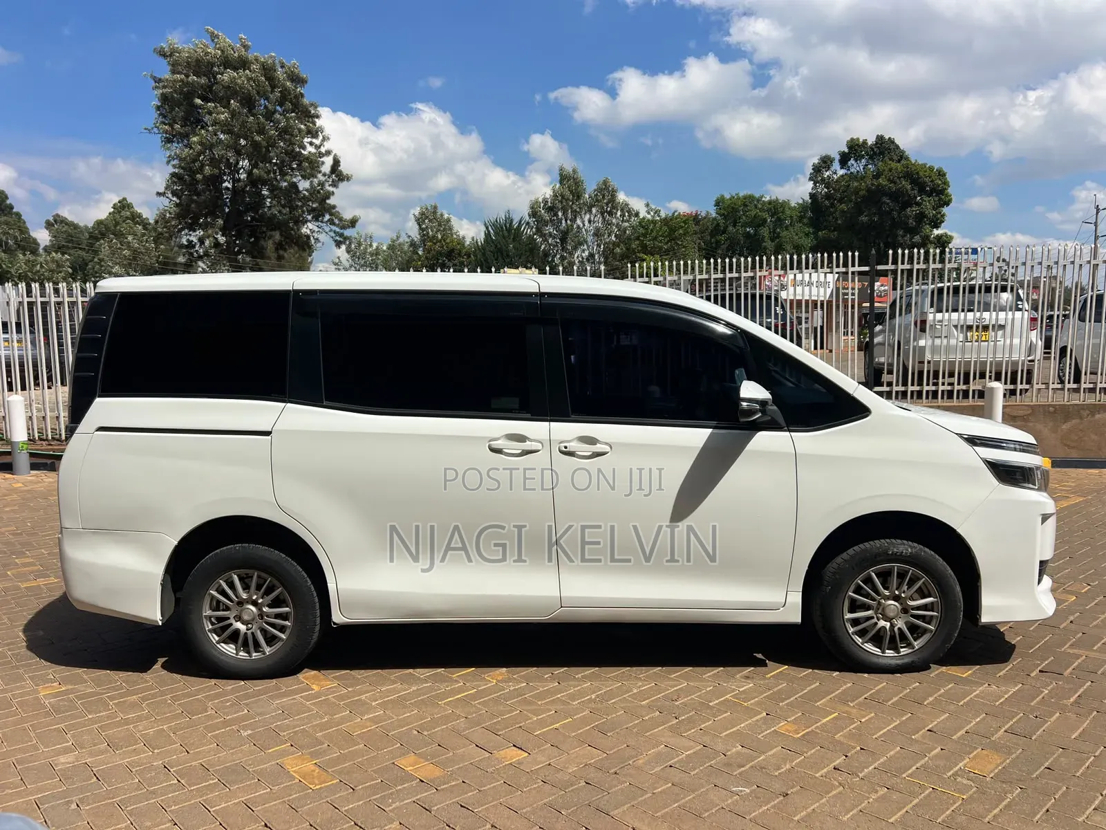 Toyota Voxy 2016 White