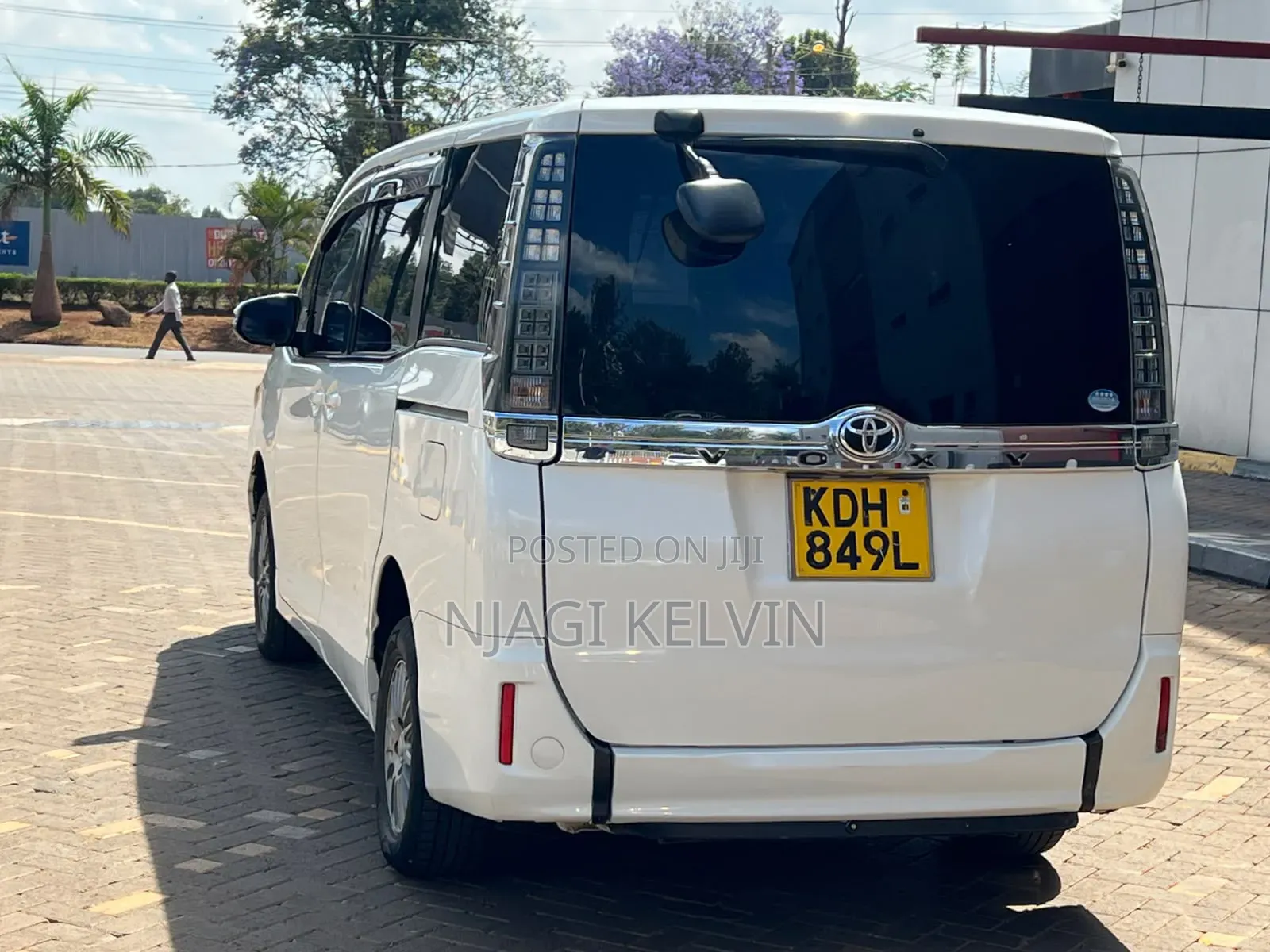 Toyota Voxy 2016 White