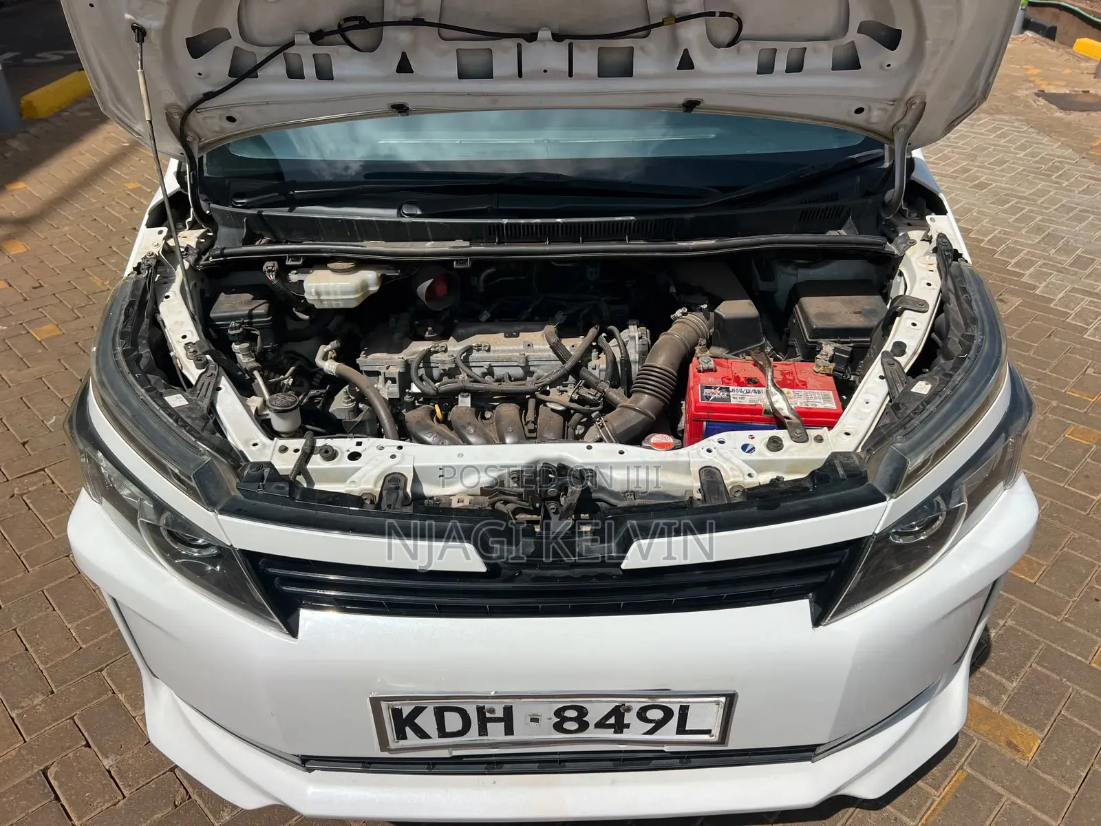 Toyota Voxy 2016 White