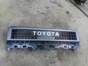 Prado J250 Grill