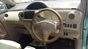 Toyota Porte 2008 Blue