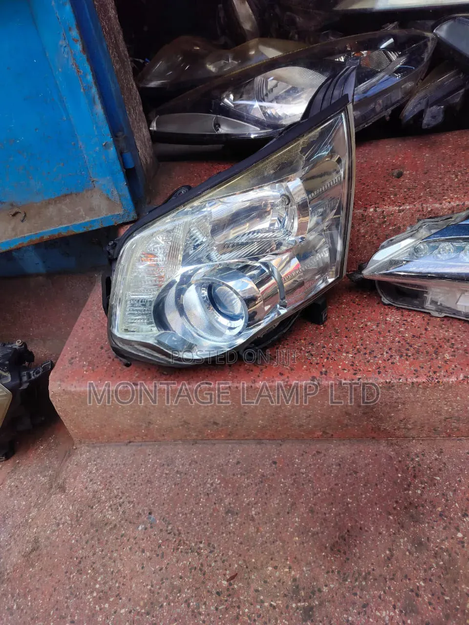 Toyota Noah 2012 Headlight