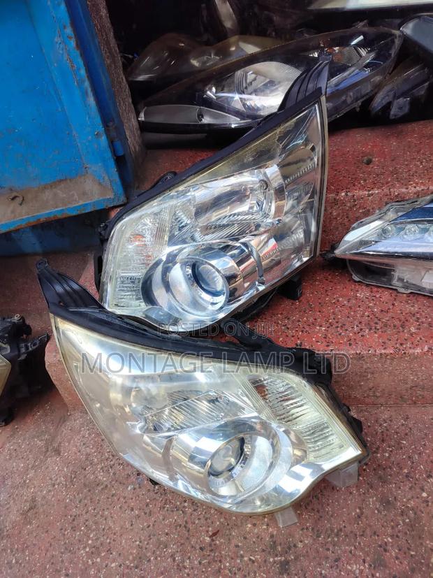 Toyota Noah 2012 Headlight - thumbnail 2