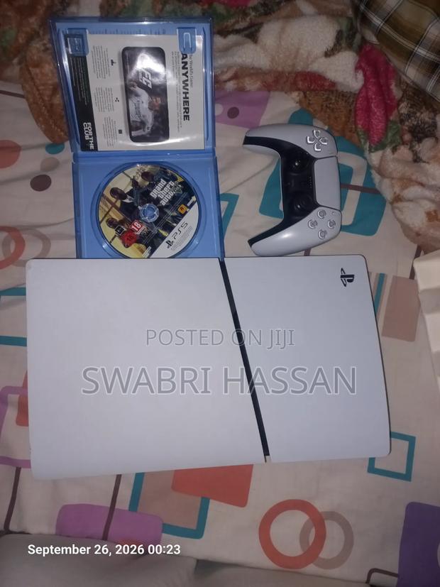 Slim Play Station 5 - thumbnail 4