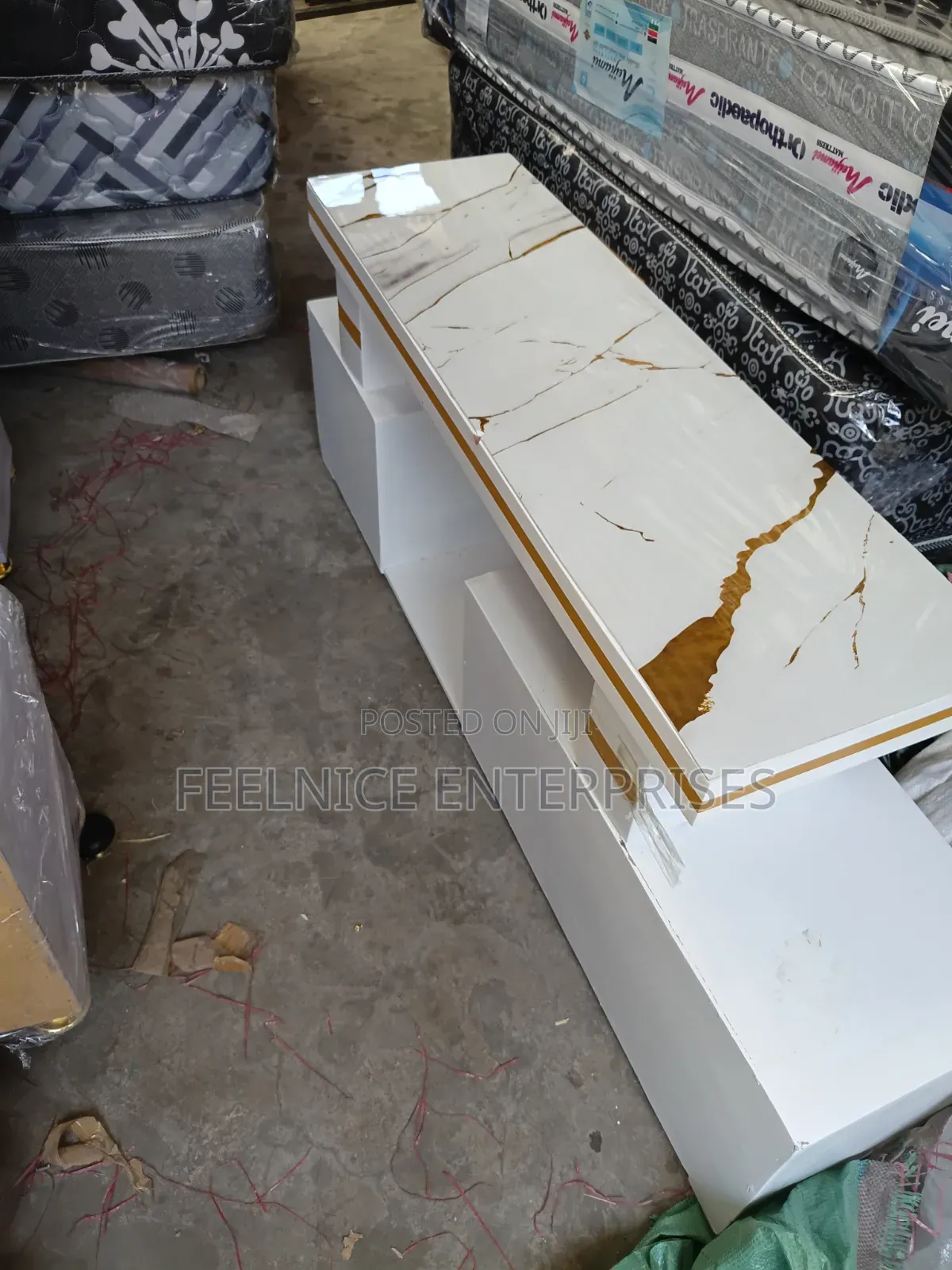 Marbe Top TV Stand