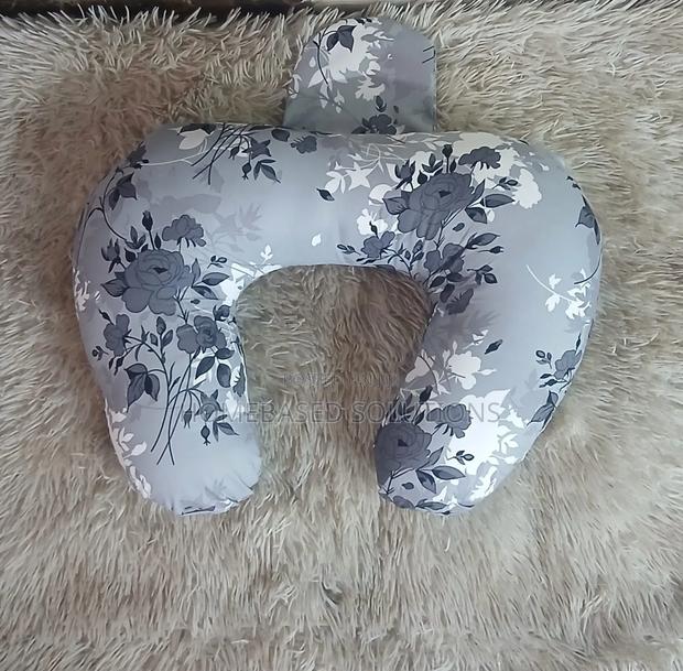 Nursing Pillow - thumbnail 7