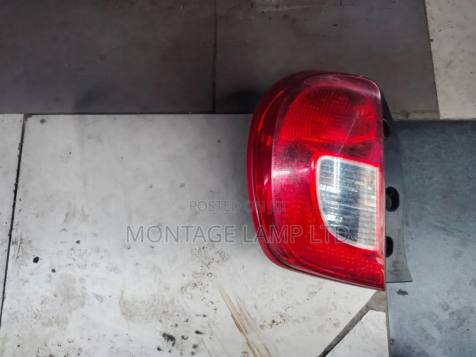Nissan March 2012