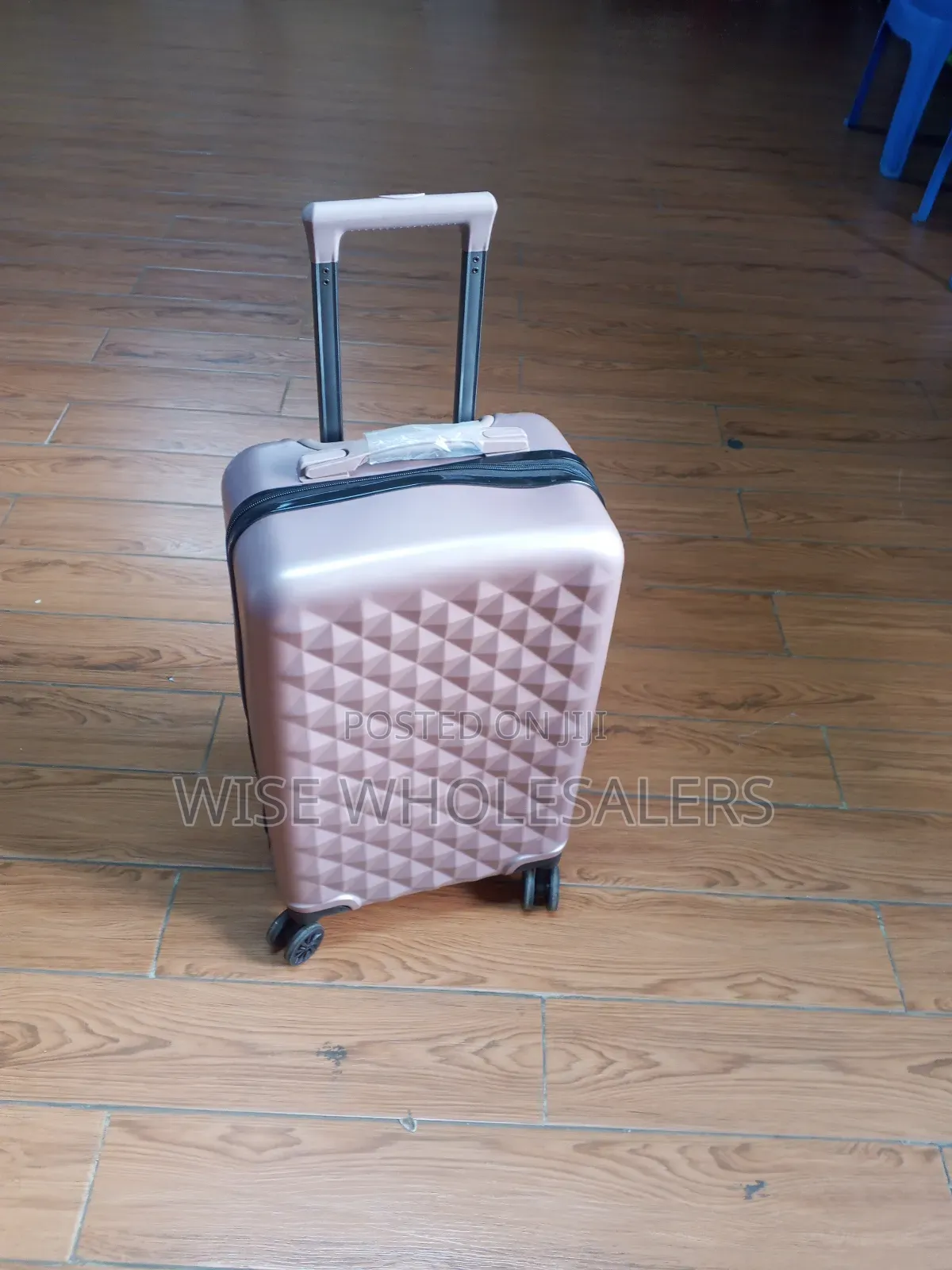 Medium Fiber Traveling Suitcase