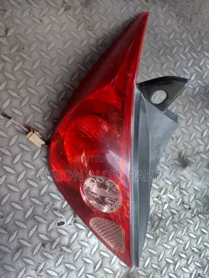 Nissan Tiida 2006