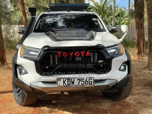Toyota Hilux 2017 White