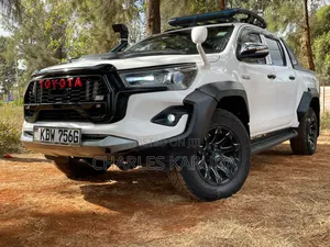 Toyota Hilux 2017 White
