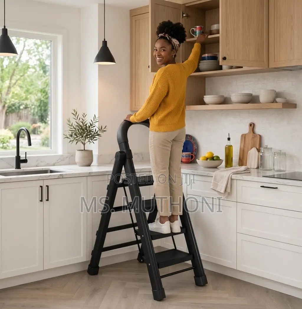  4-Step Folding Safety Ladder (Black )