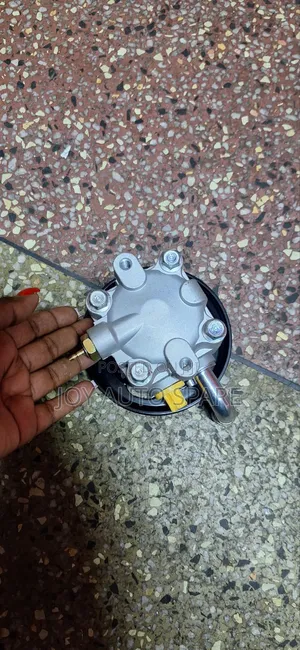 Suzuki Escudo/Grand Vitara J20a Steering Pump