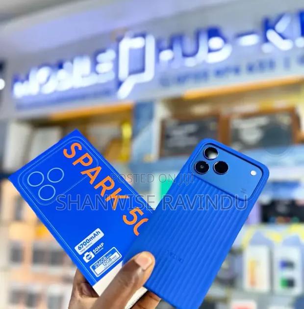 New Tecno Spark 50 128 GB Silver