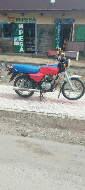 Bajaj Boxer 2024 Red