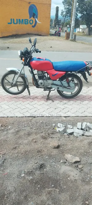Bajaj Boxer 2024 Red