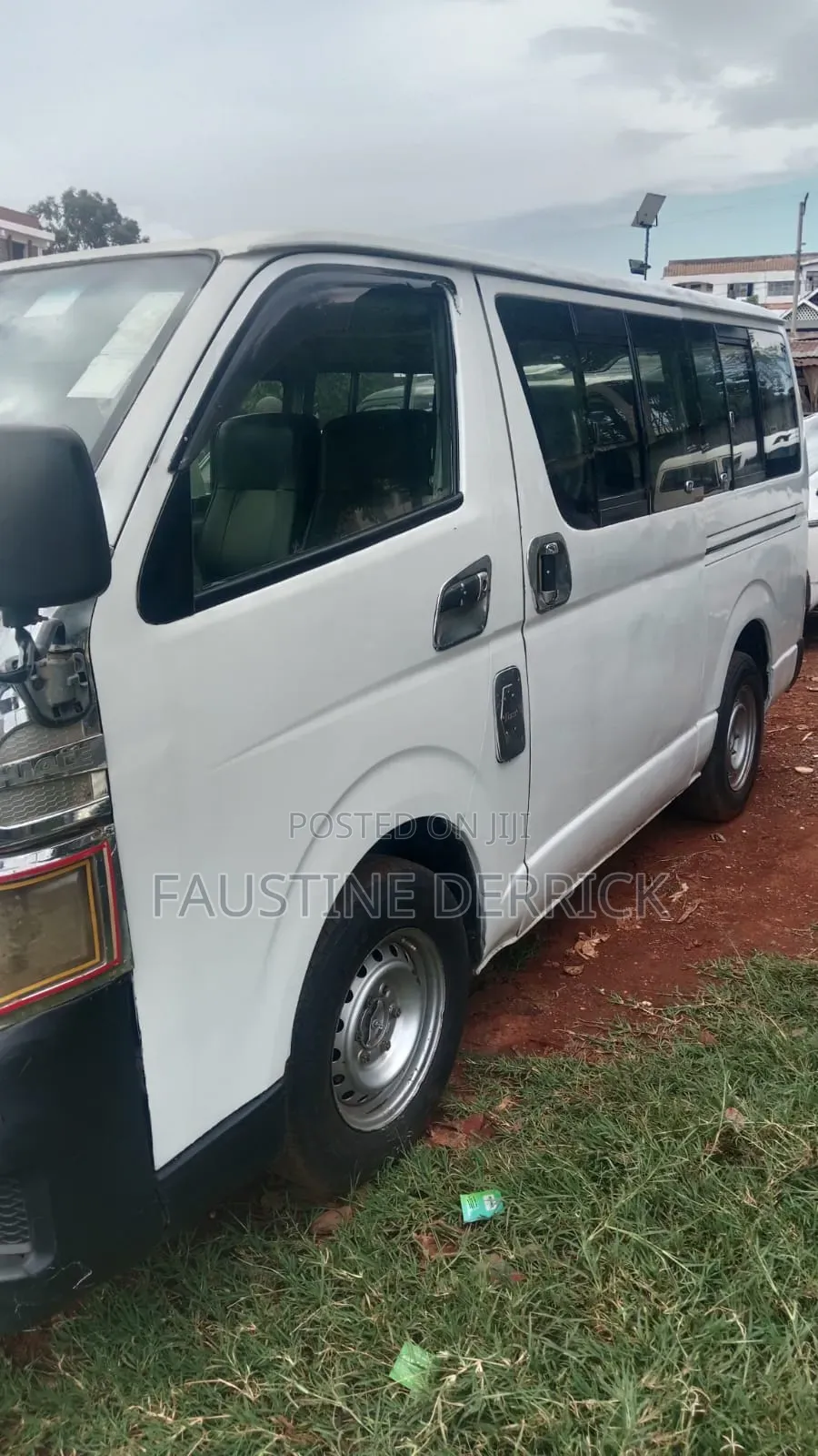 Toyota HiAce 2012 White