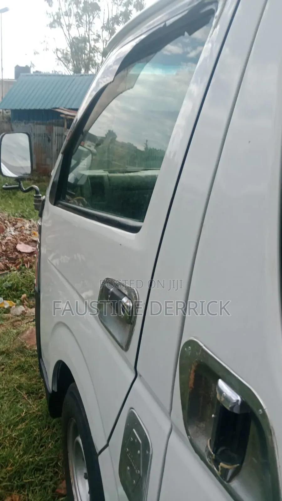 Toyota HiAce 2012 White