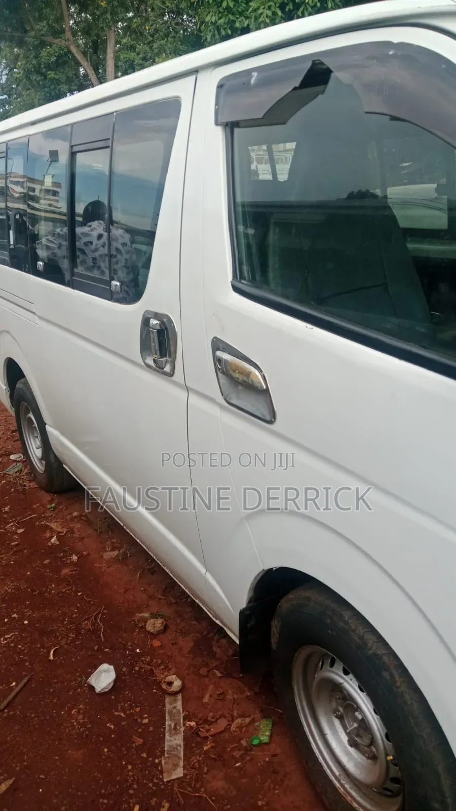 Toyota HiAce 2012 White