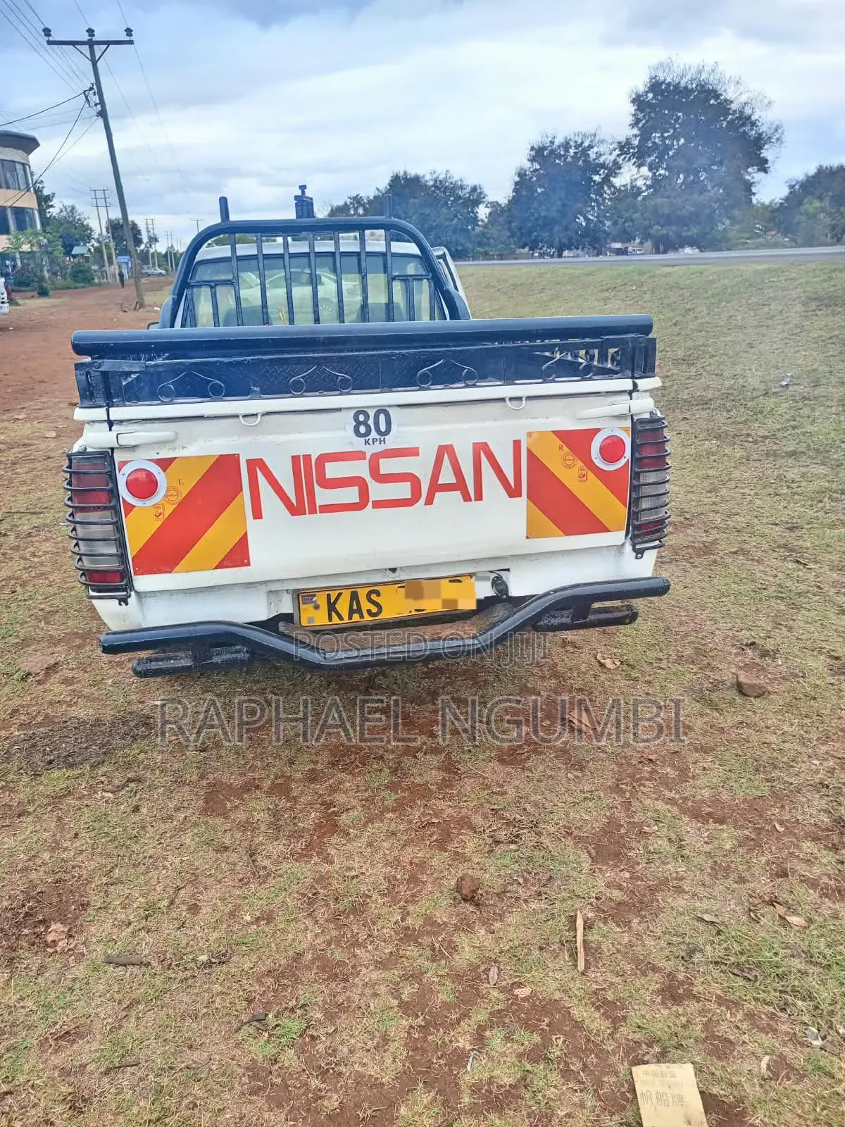 Nissan Hardbody 2002 White