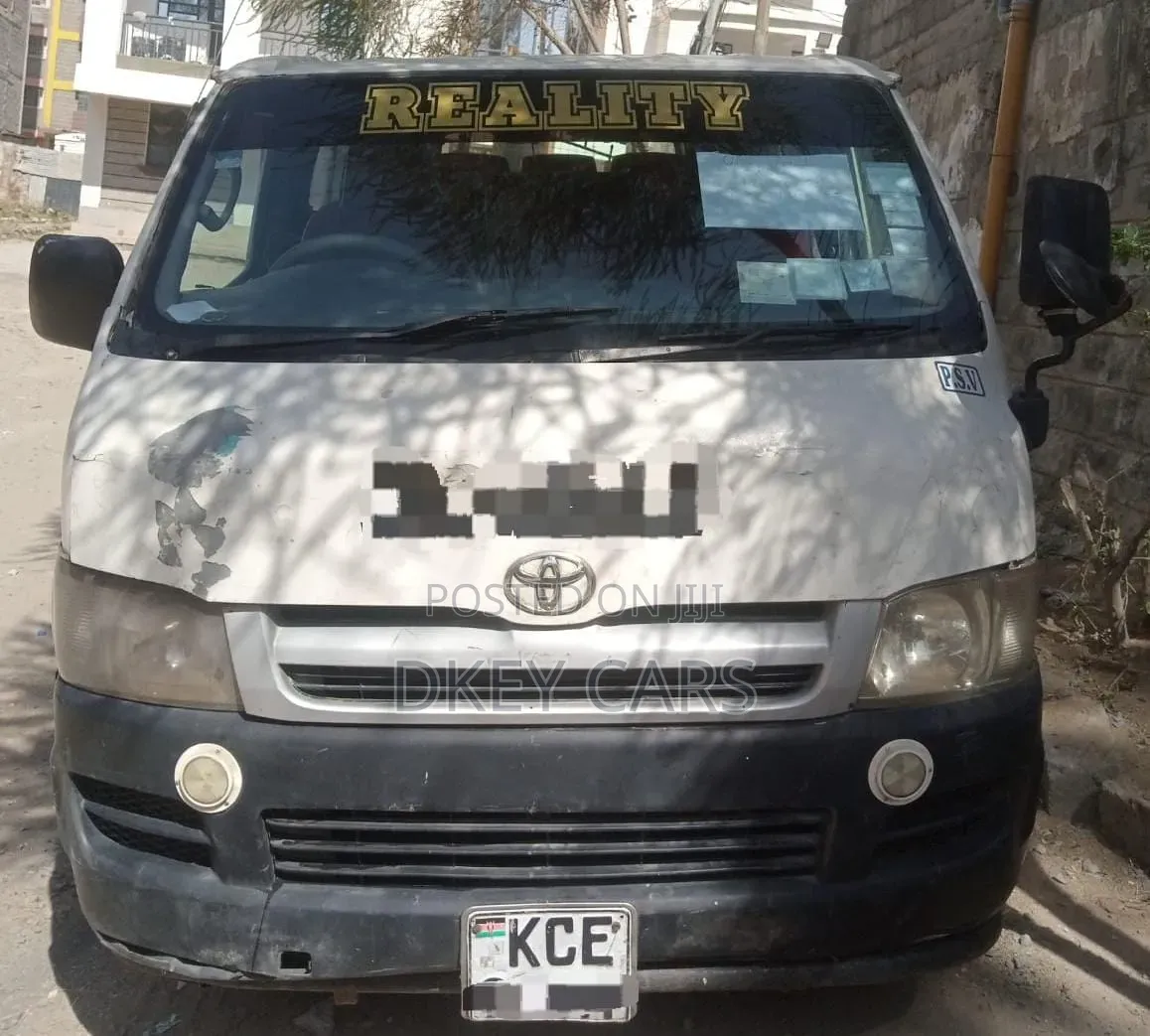 Toyota HiAce 2009 White