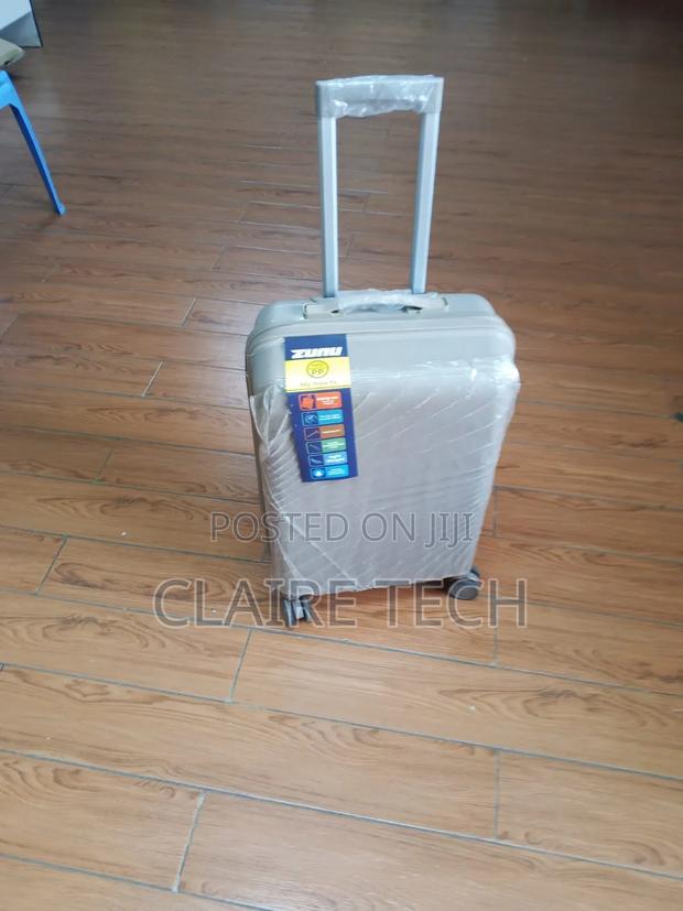 Medium Rubber Suitcase – Stylish Travel Luggage - thumbnail 2
